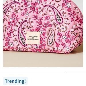 Vera Bradley Pink Paisley Floral Cosmetic Pouch Sold OUT ON LINE AND IN STORES 🌸